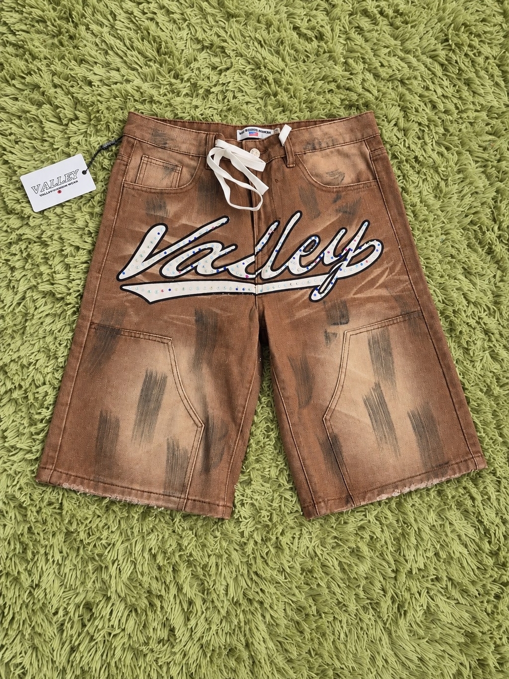 Vale Forever Valley Brown Rhinestone Distressed Denim Jorts Men’s 32 NWT